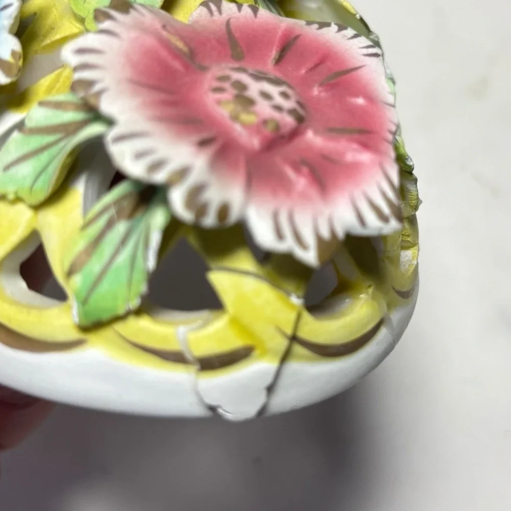 Vintage Italian Capodimonte Style Porcelain Floral Accent Lamp Hand Painted